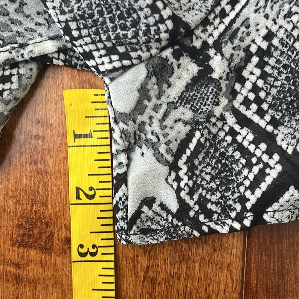 Nwt Akira Snake Print Split Sleeves Wide Leg Jumpsuit Size M — image 6 of 8